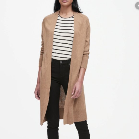 ✨HOST PICK✨ Banana Republic Duster Cardigan - Picture 1 of 3